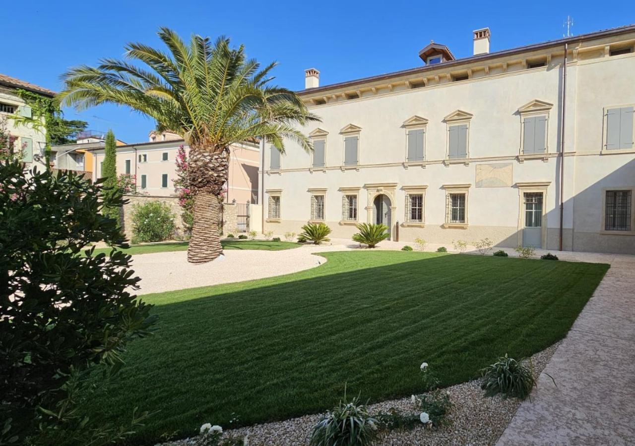Villa Tosi - Luxury Apartments In Villa Veneta トレニャーゴ エクステリア 写真